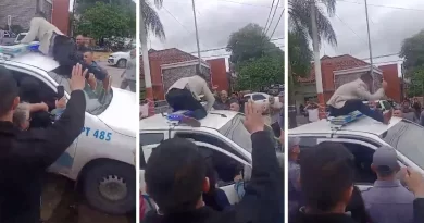 Escandalo en Chacho: Un concejal de Resistencia se subió al techo de un patrullero para evitar que desalojaran una protesta.