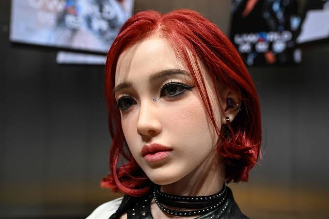 Compa&ntilde;&iacute;a hiperrealista: China lanza un robot humanoide con inteligencia artificial dise&ntilde;ado para combatir la soledad