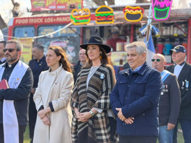 Expo Rural Chivilcoy: Britos ofreci&oacute; a la Asociaci&oacute;n Rural administrar el 70% de la tasa vial y disponer de tres maquinarias para los caminos rurales
