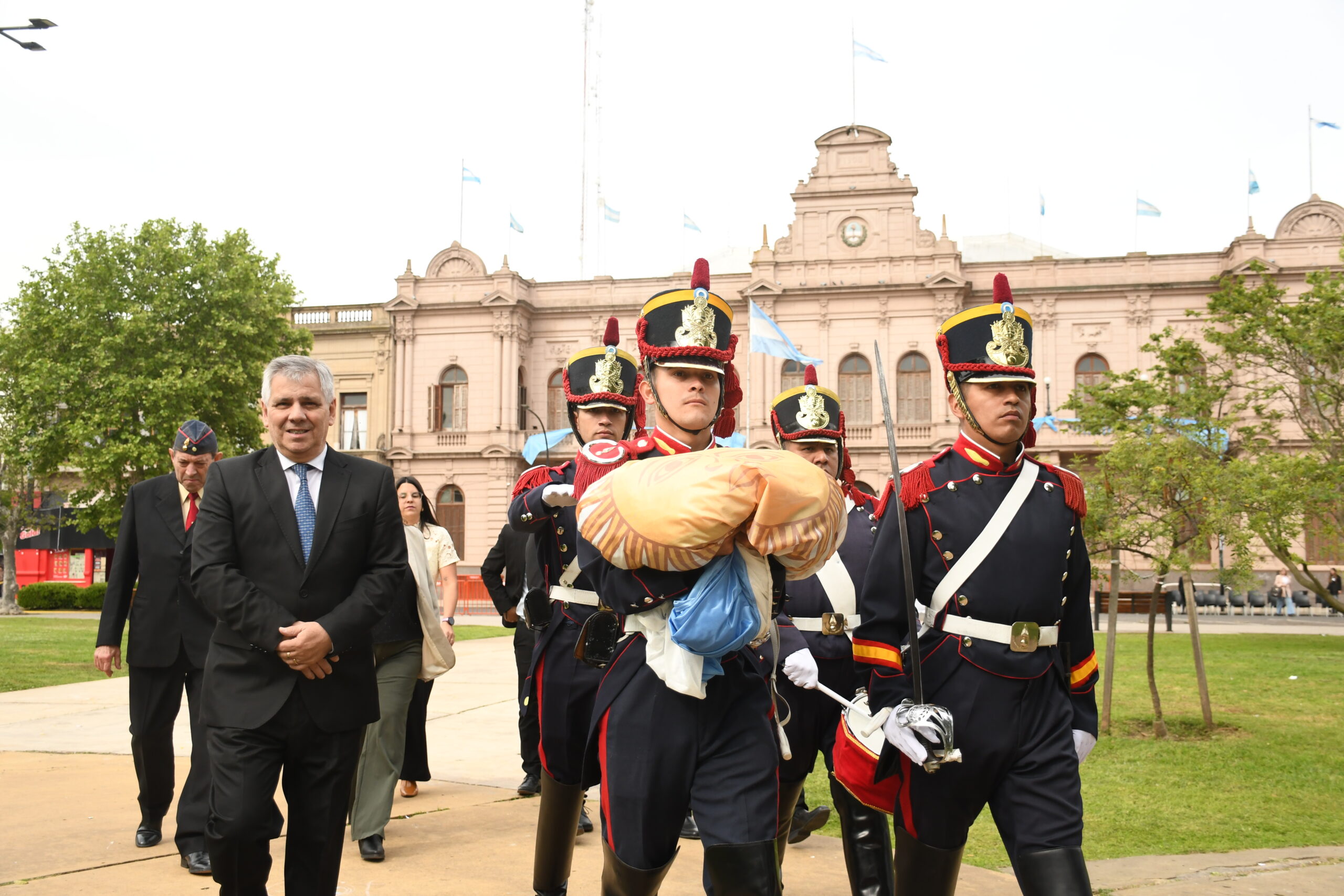 Britos anunció que realizará gestiones para incorporar al patrimonio municipal la exclínica IMO, con el objetivo de recuperar capacidad de atención para la comunidad
