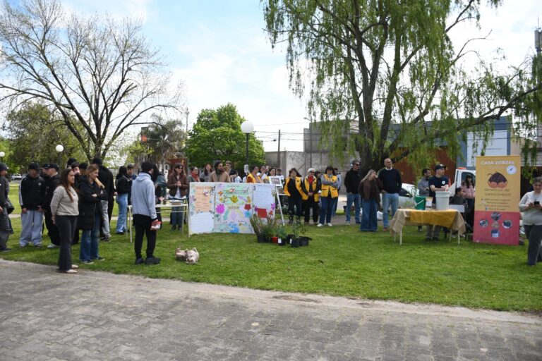 «Una plaza que enseña»: impulsan un espacio ambiental y educativo con la participación de escuelas e instituciones