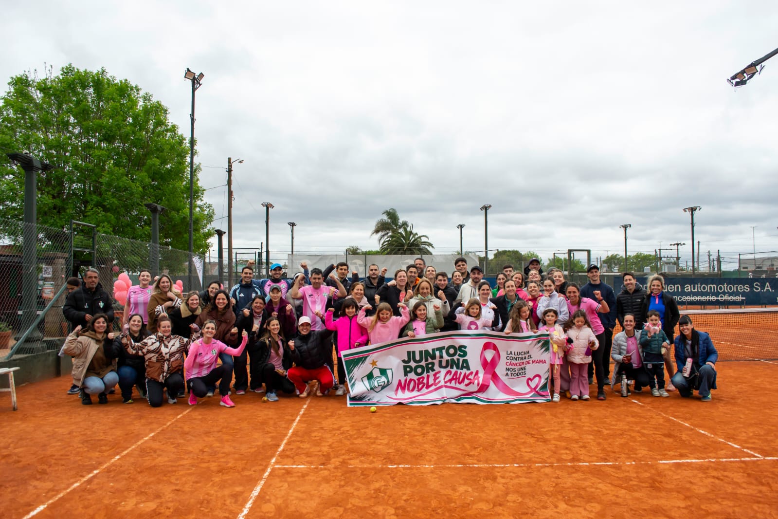Punto Rosa: Gimnasia y Esgrima unió tenis, salud y concientización en una jornada especial