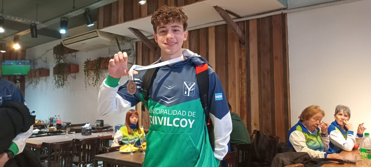Primera Medalla para la Delegación de Chivilcoy: Atletismo, 3000 metros, Benjamín Gómez