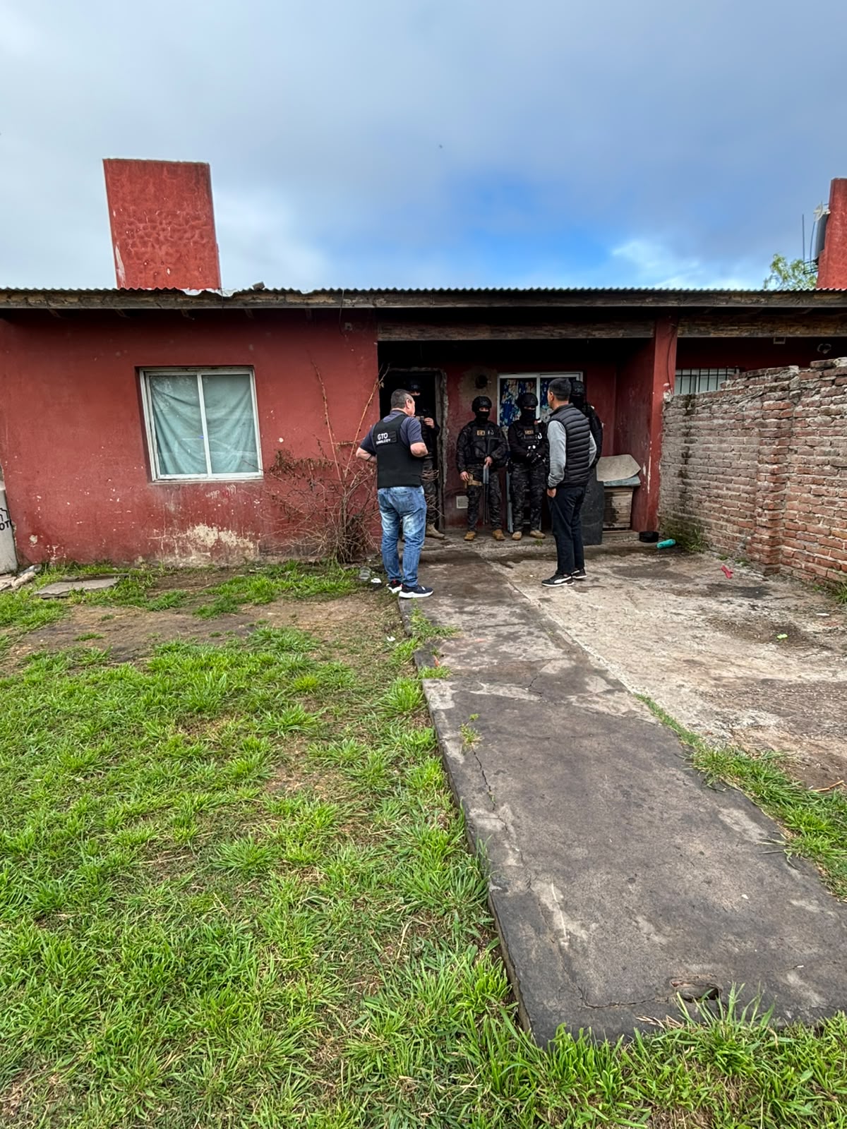 Dos allanamientos y dos menores implicados