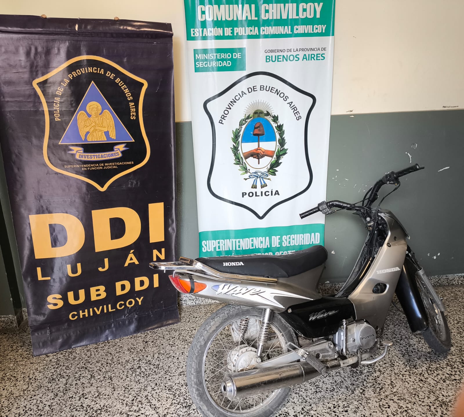 Otra moto recuperada y menor de 17 años involucrado