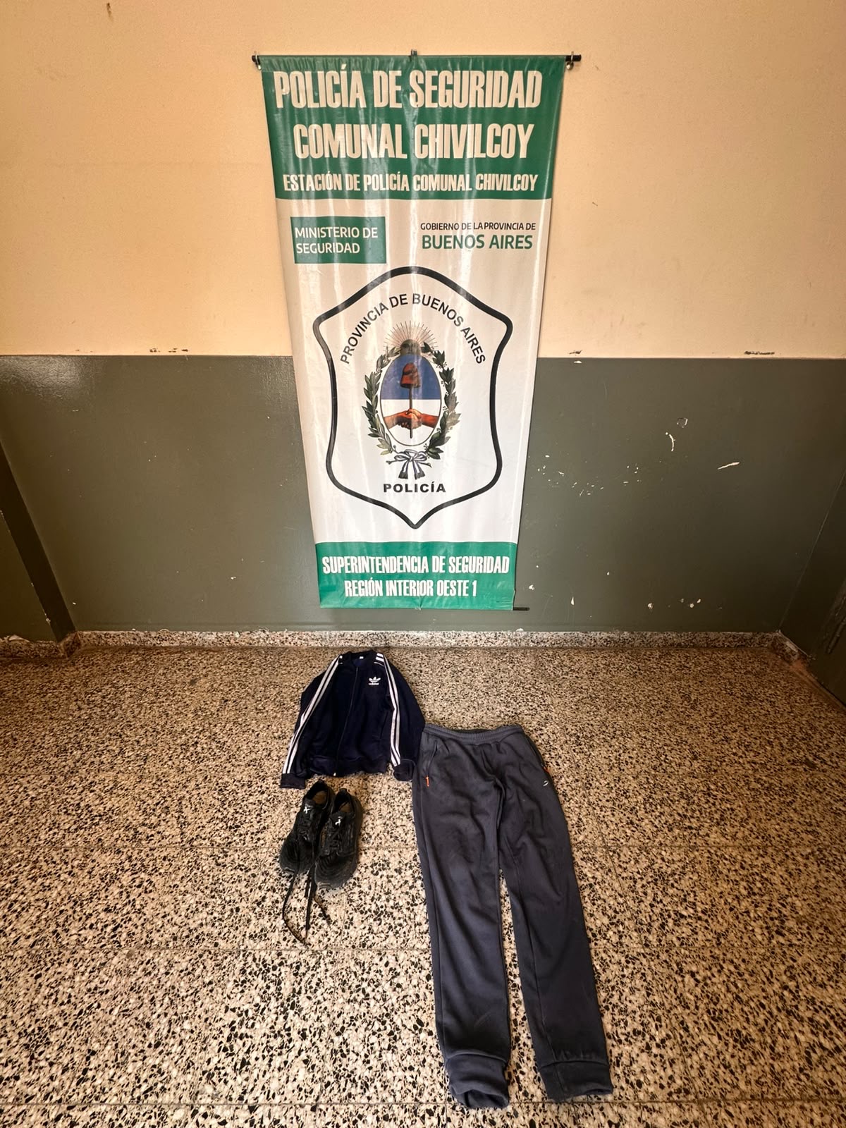 Robo en una panadería: dos menores con antecedentes aprehendidos tras allanamientos